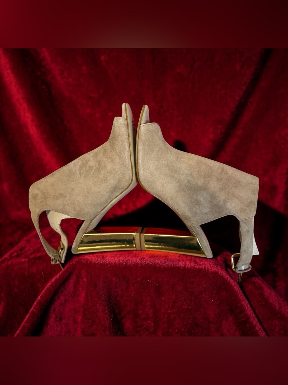 Kate Spade New York Beige Suede Open Toe Gold Block Heel Slingback Sandals 8M